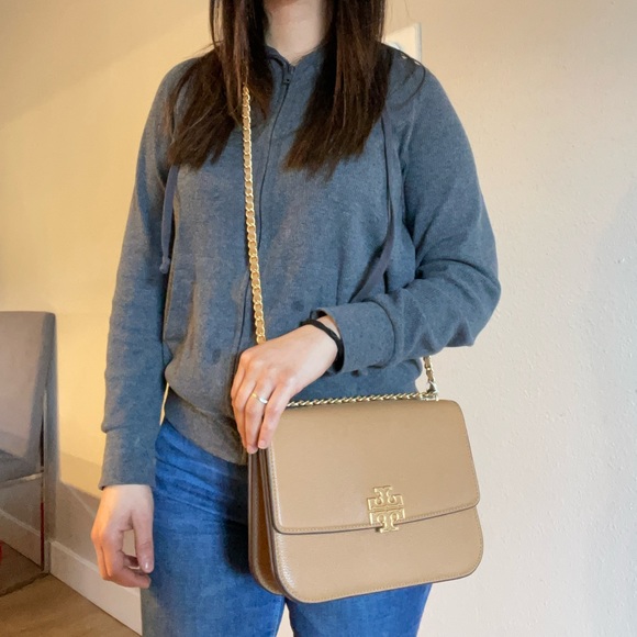 New , authentic britten medium adjustable shoulder bag - Picture 15 of 16